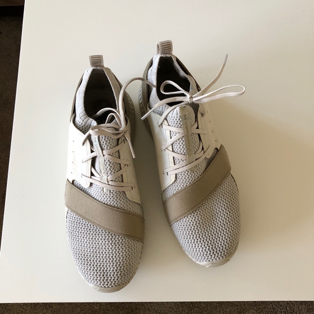 ❤️Under Armour Khaki Colored Sneakers❤️SOLD